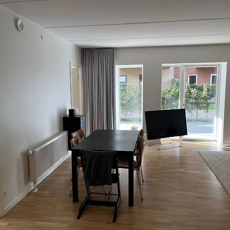 Charming Aalborg Apartment With Parking Eksteriør billede